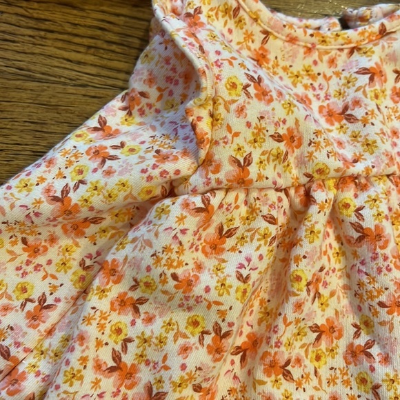 COTTON SETS OF RUFFLE TOPS AND BLOOMERS - SIZE 3-6M - Picture 5 of 5